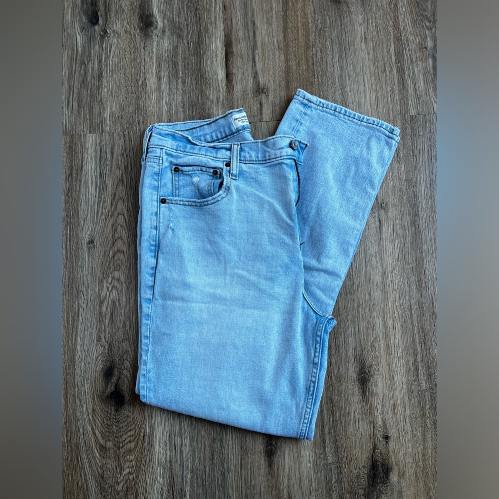 Abercrombie and Fitch 90s Slim Straight Ultra High Rise
